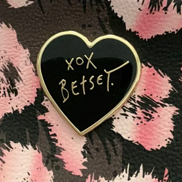 Betsey Johnson Pink and Black Cosmetic Bag with Leopard Print - Picture 2 of 8